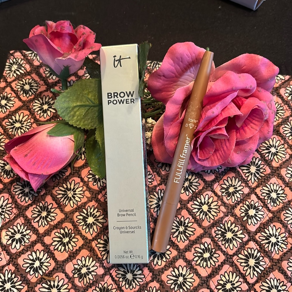2 Brow pencils in taupe NEW